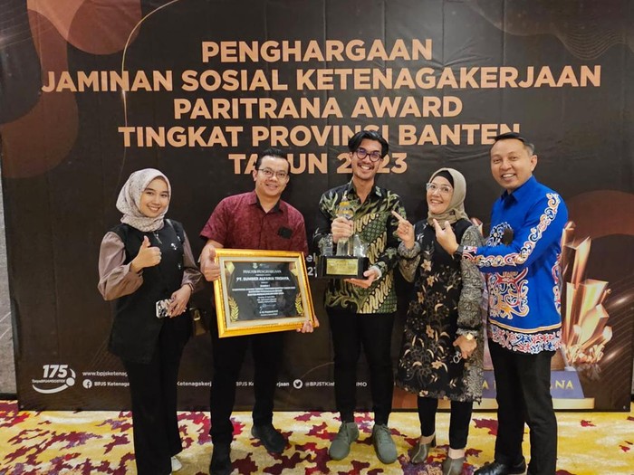 Komitmen Lindungi Karyawan, Alfamart Diganjar Penghargaan Paritrana Award