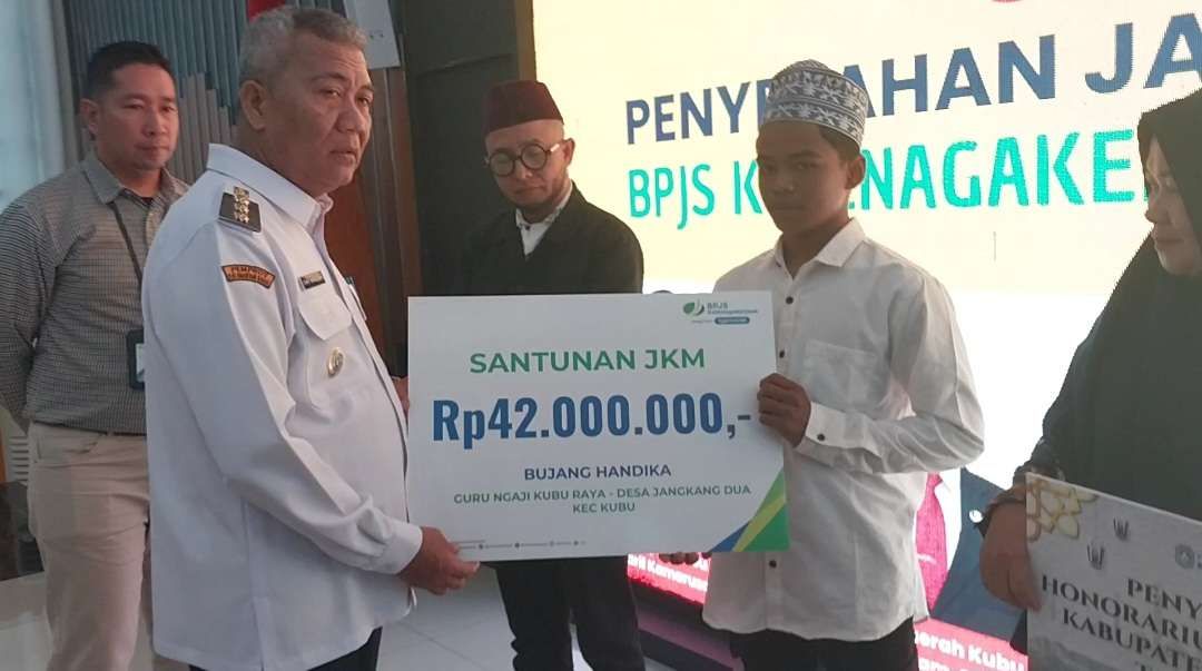 Dua Ahli Waris Terima Santuan JKM BPJS Ketenagakerjaan