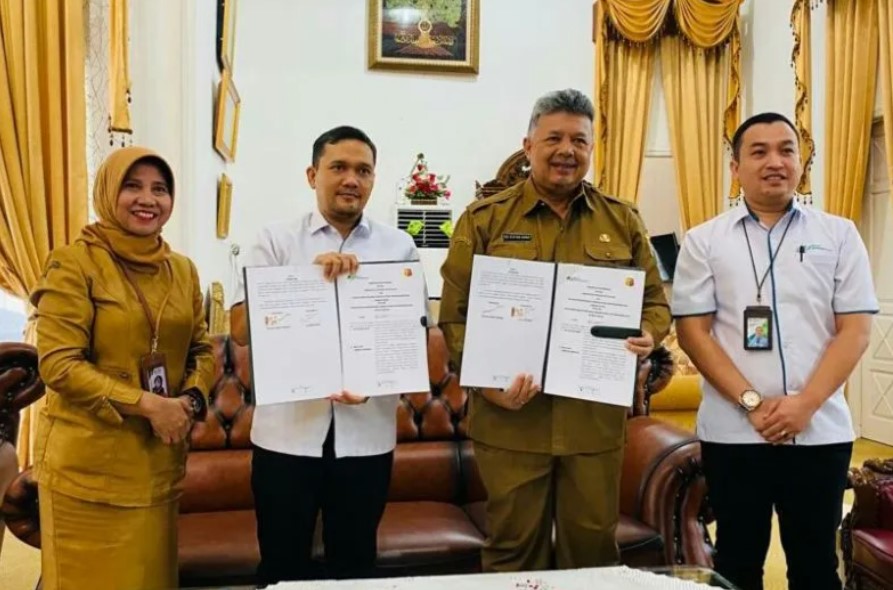 Solok-BPJAMSOSTEK tandatangani MoU percepatan perlindungan jaminan sosial ketenagakerjaan